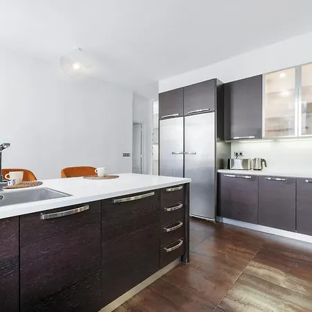 Renting - Joffre - Luxurious Haussmannian 180m2 4 Bedrooms Lejlighed